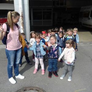 Patuljci u poseti vatrogascima-16