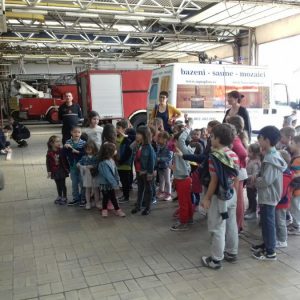 Patuljci u poseti vatrogascima-8