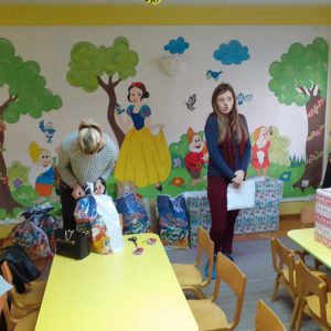 Dodela novogodišnjih paketa udruženju dece obolele od raka Nurdor-9