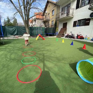 Igre u nasem dvoristu -006