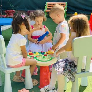 Igre u nasem dvoristu -012